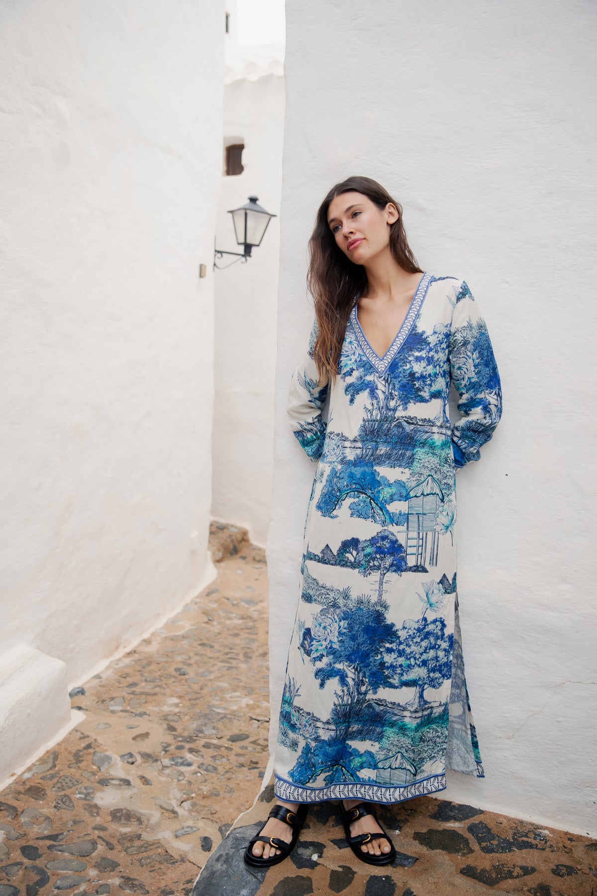 V-Neck Long Dress Thailand White & Blue M