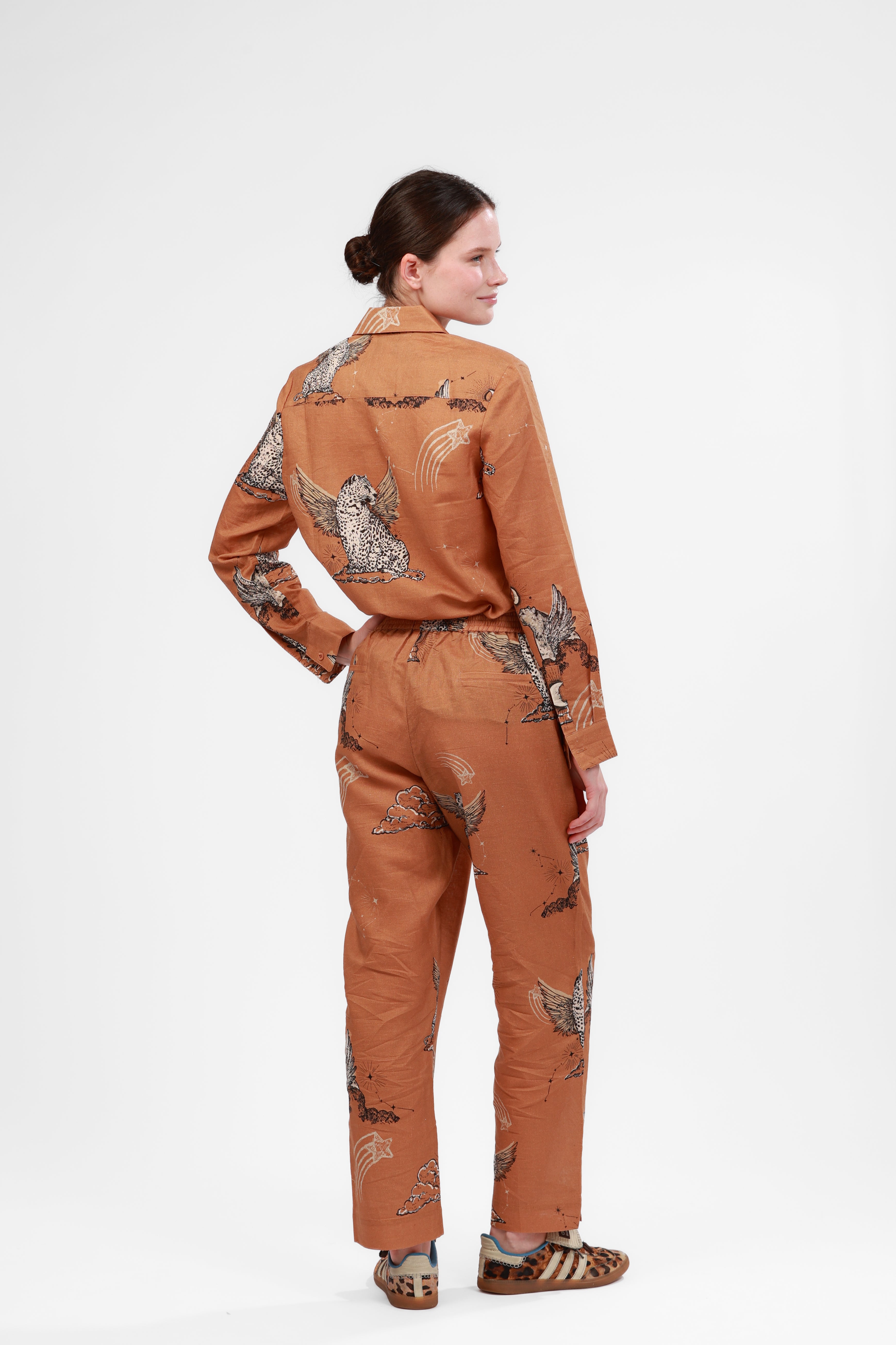 Pant Astrology Almond