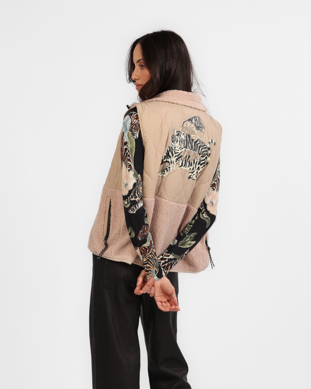 Vest Lotus Tiger Beige