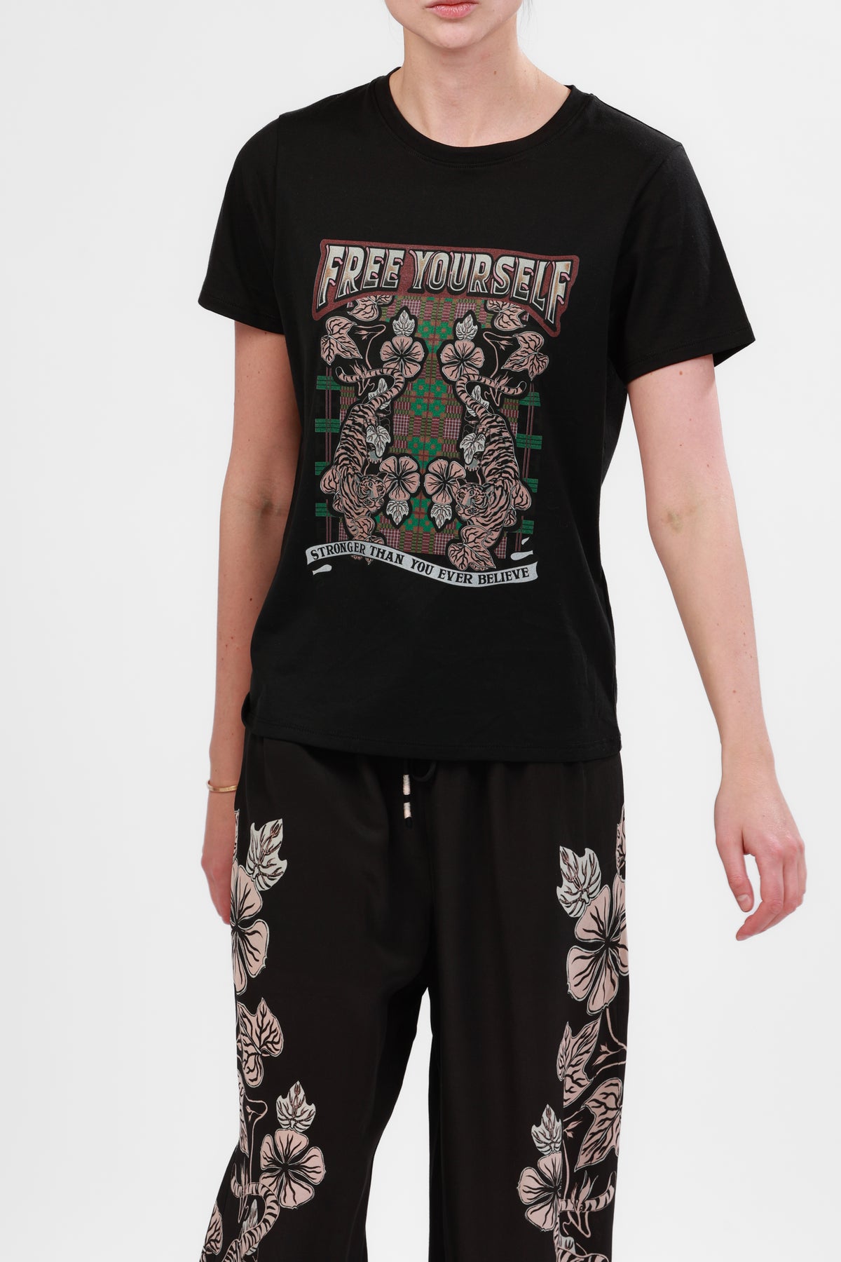 T-Shirt Free Yourself Blossom Black