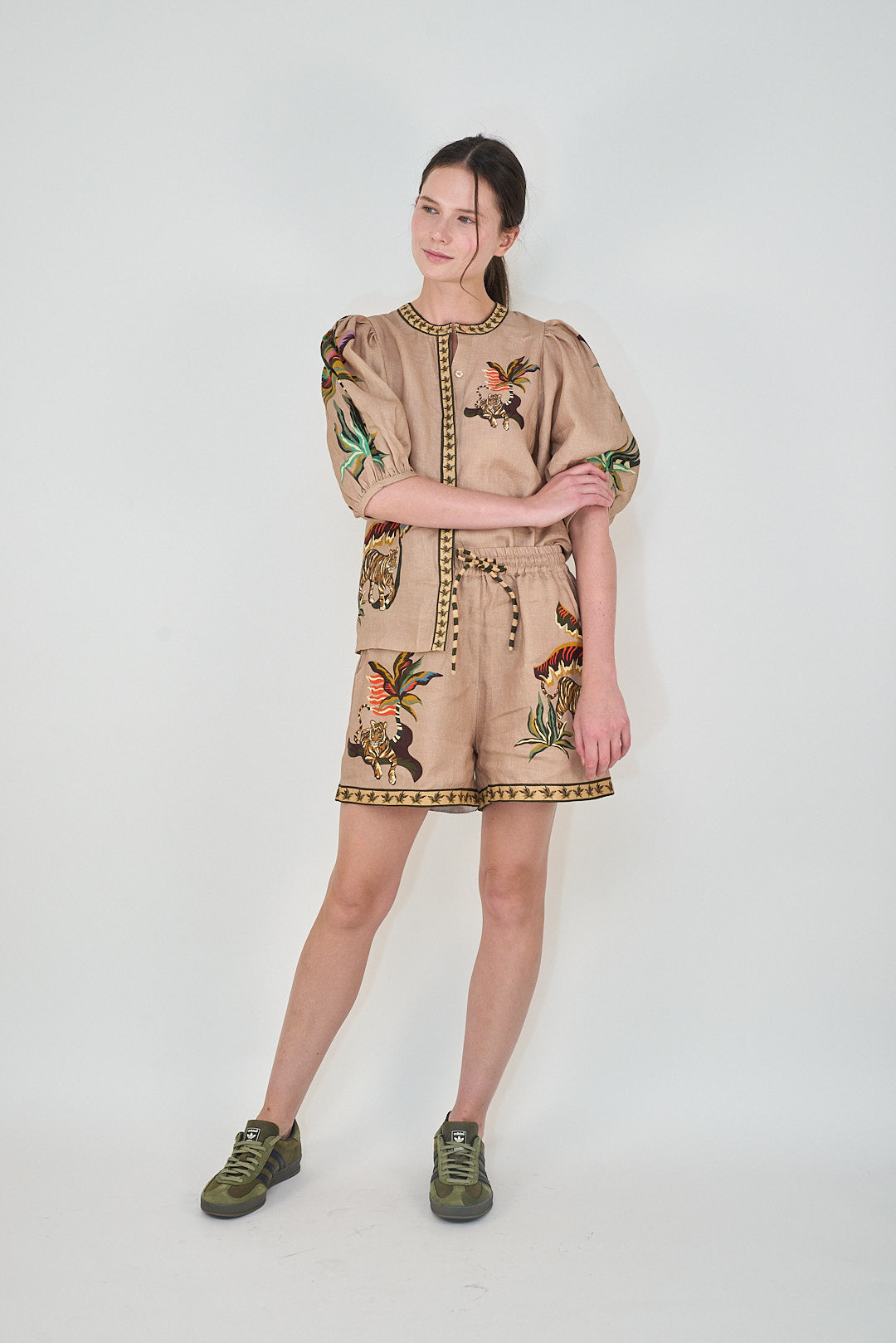 Short Bali Tiger Rose