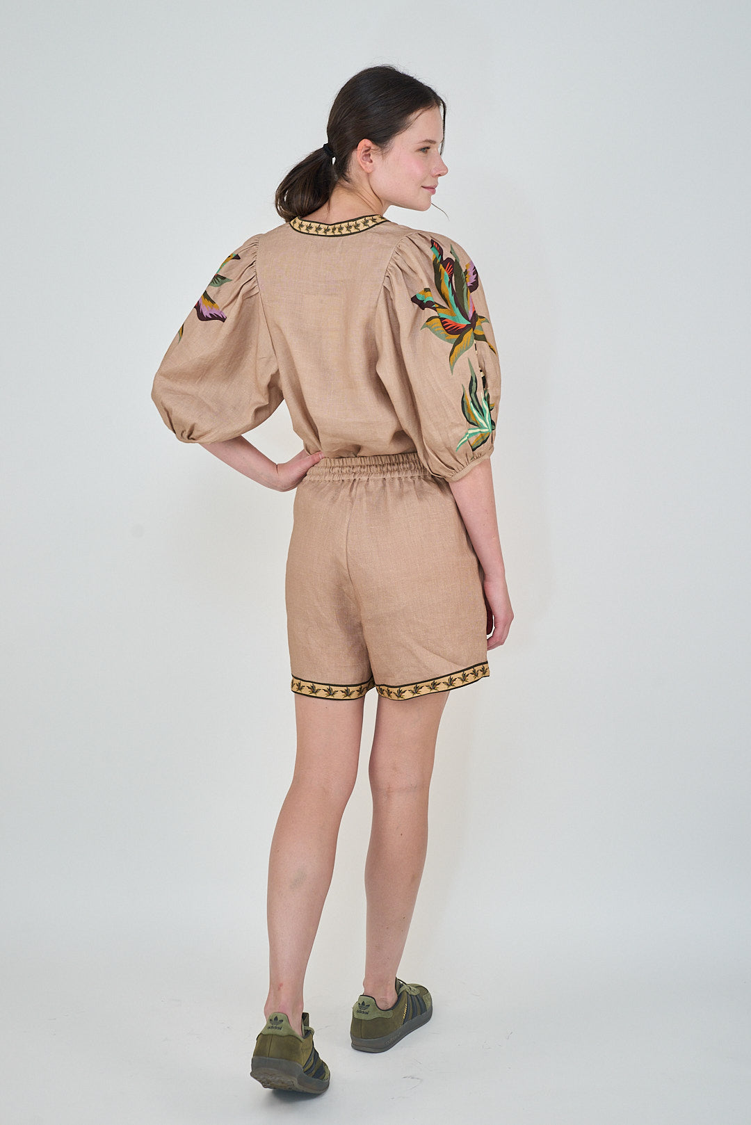 Short Bali Tiger Rose